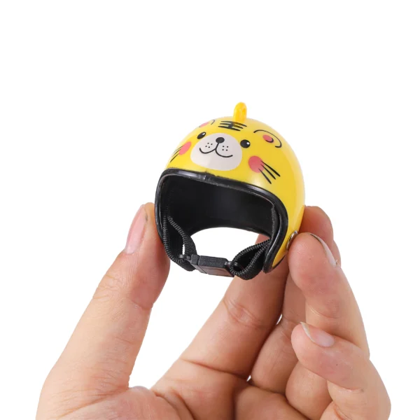 Casque pour poule – Protection contre le picage et look original – Image 5